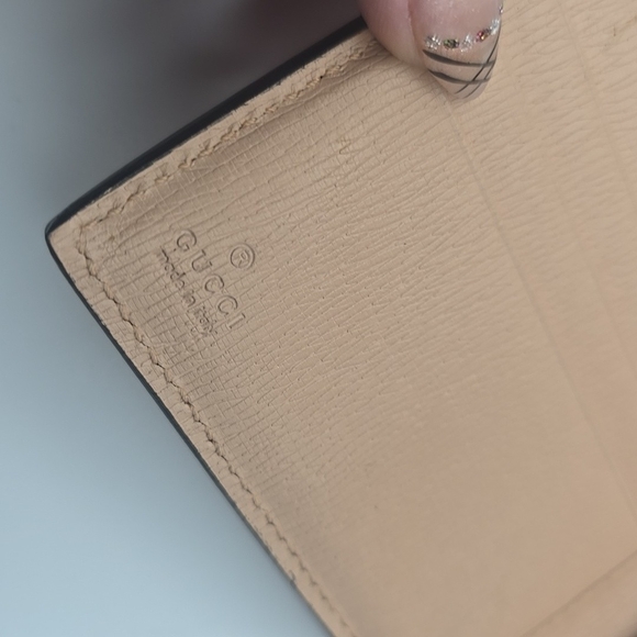 Gucci Elegant Bloom Pink Floral Women's Bi-fold Wallet (EUC)(BOX)(COA)✨️💖✨️ - Picture 15 of 16